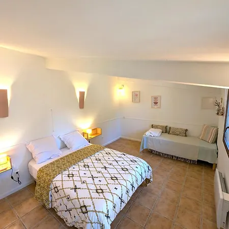 Penzion La Bottellie - & D'hotes Entre Cevennes Et Camargue 3*