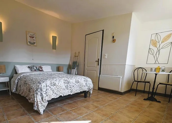 Guest house La Bottellie - & D'hotes Entre Cevennes Et Camargue 3*