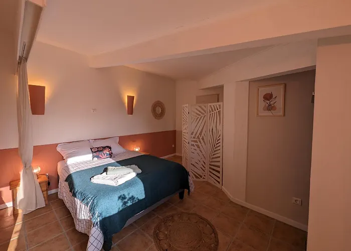 La Bottellie - & D'hotes Entre Cevennes Et Camargue Guest house