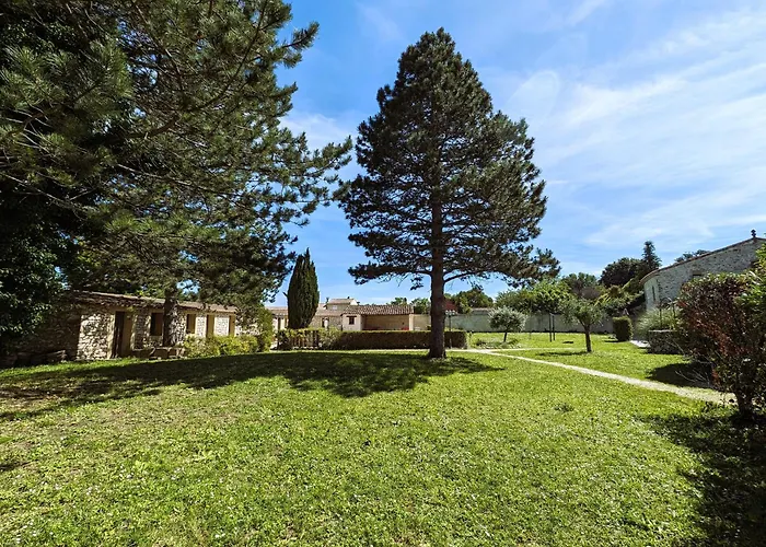 La Bottellie - & D'hotes Entre Cevennes Et Camargue Saint-Genies-de-Malgoires