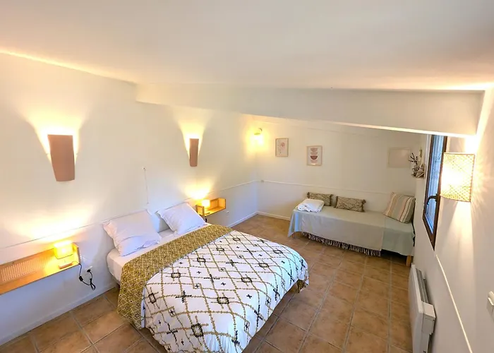 Guest house La Bottellie - & D'hotes Entre Cevennes Et Camargue 3*
